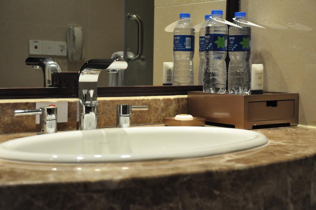 Vienna International Hotel Suzhou University Town Exterior photo